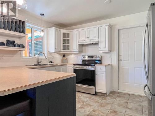 9465 Angus Drive, Coldstream, BC - Indoor Photo Showing Kitchen With Double Sink