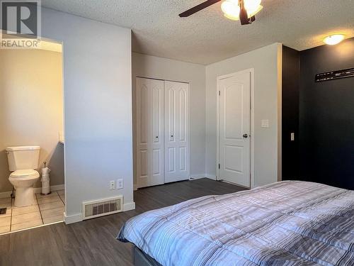 9465 Angus Drive, Coldstream, BC - Indoor Photo Showing Bedroom