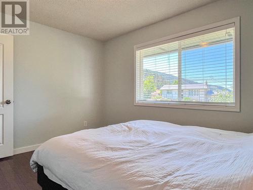 9465 Angus Drive, Coldstream, BC - Indoor Photo Showing Bedroom