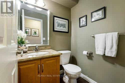 251 Farley Drive, Guelph (Pine Ridge), ON - Indoor Photo Showing Bathroom