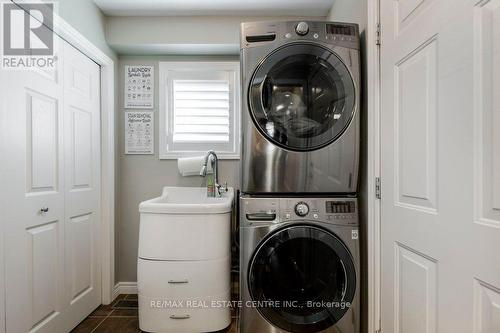 251 Farley Drive, Guelph (Pine Ridge), ON - Indoor Photo Showing Laundry Room