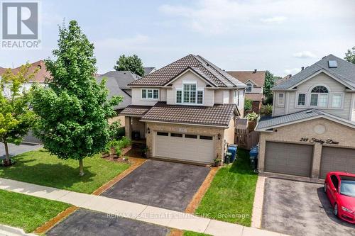 251 Farley Drive, Guelph (Pine Ridge), ON - Outdoor With Facade