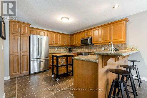 251 Farley Drive, Guelph (Pine Ridge), ON - Indoor Photo Showing Kitchen