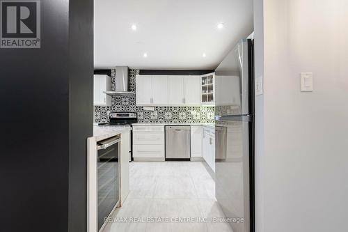 59 - 2035 South Millway, Mississauga (Erin Mills), ON - Indoor Photo Showing Kitchen With Upgraded Kitchen