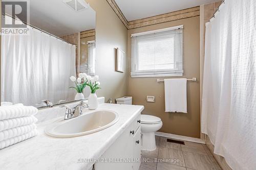 16 Brownridge Court, Brampton, ON - Indoor Photo Showing Bathroom