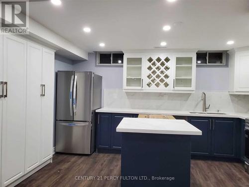 89 Woodcock Avenue, Ajax (Northwest Ajax), ON - Indoor Photo Showing Kitchen With Upgraded Kitchen