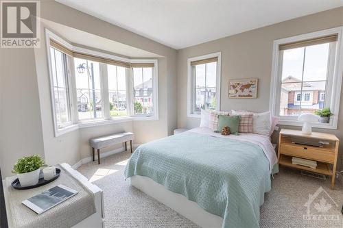 401 Meadowhawk Crescent, Ottawa, ON - Indoor Photo Showing Bedroom