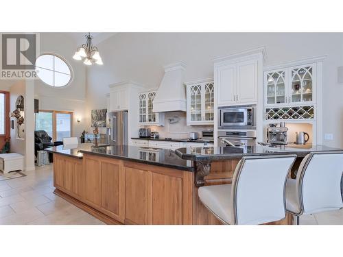 250 Marina Way Unit# 804, Penticton, BC - Indoor Photo Showing Kitchen