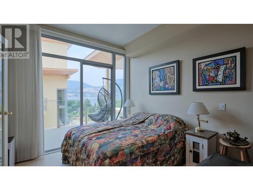 250 Marina Way Unit# 804, Penticton, BC - Indoor Photo Showing Bedroom