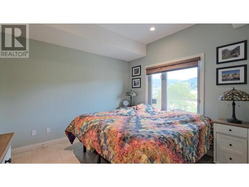 250 Marina Way Unit# 804, Penticton, BC - Indoor Photo Showing Bedroom