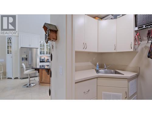 250 Marina Way Unit# 804, Penticton, BC - Indoor