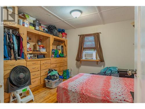 2162 Sixth  Avenue, Trail, BC - Indoor Photo Showing Bedroom