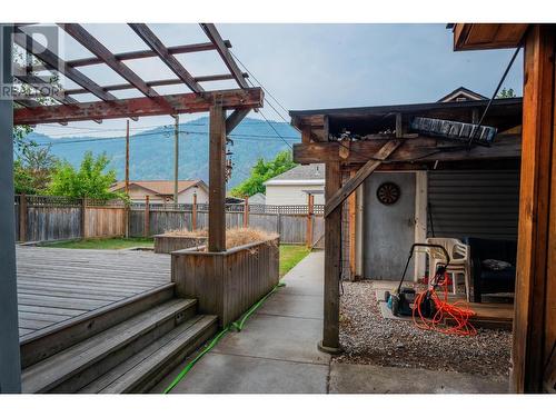 2162 Sixth  Avenue, Trail, BC - Outdoor