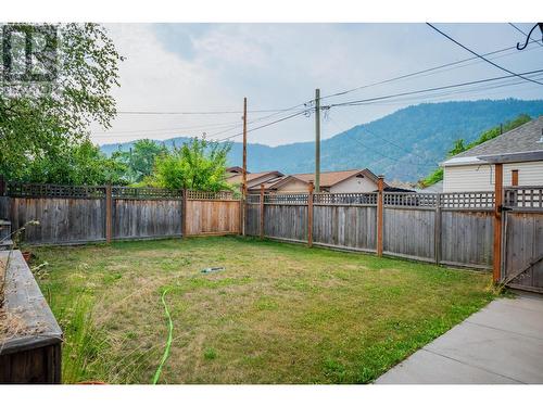 2162 Sixth  Avenue, Trail, BC - Outdoor With Backyard