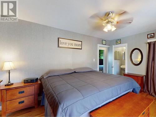 6806 97Th Street, Osoyoos, BC - Indoor Photo Showing Bedroom