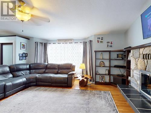 6806 97Th Street, Osoyoos, BC - Indoor Photo Showing Living Room With Fireplace