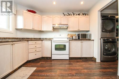 260 O'Dette Road, Peterborough (Monaghan), ON - Indoor Photo Showing Laundry Room