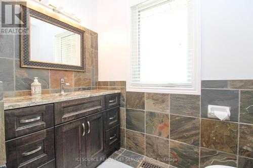 260 O'Dette Road, Peterborough (Monaghan), ON - Indoor Photo Showing Bathroom