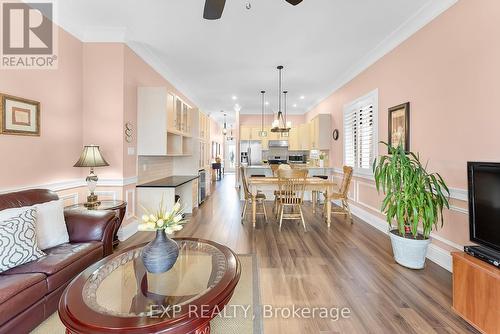 78 Angela Crescent, Niagara-On-The-Lake, ON - Indoor Photo Showing Living Room