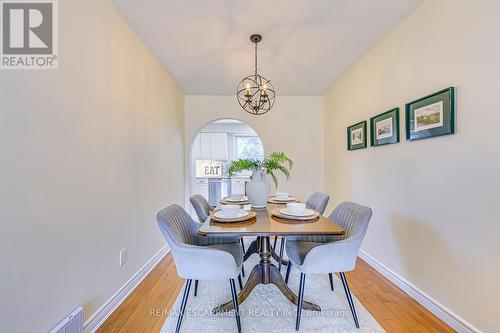 5010 Brady Avenue, Burlington (Appleby), ON - Indoor Photo Showing Dining Room