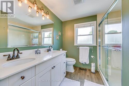 5010 Brady Avenue, Burlington (Appleby), ON - Indoor Photo Showing Bathroom