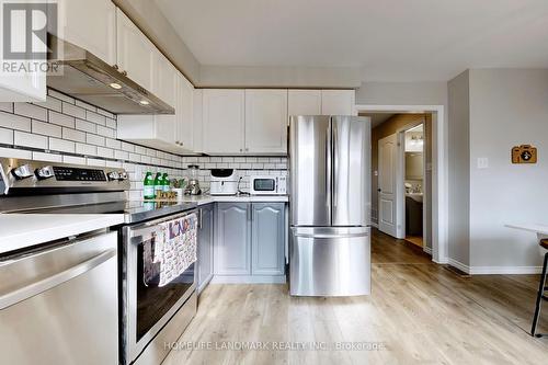 2103 Glenhampton Road, Oakville, ON - Indoor Photo Showing Kitchen