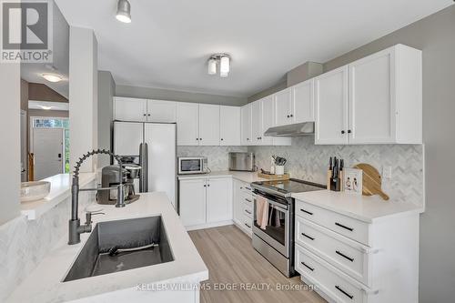 6 Liddycoat Lane, Hamilton (Ancaster), ON - Indoor Photo Showing Kitchen With Stainless Steel Kitchen With Upgraded Kitchen