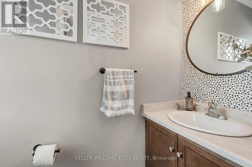 6 Liddycoat Lane, Hamilton (Ancaster), ON - Indoor Photo Showing Bathroom