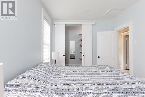 14 Carlton Avenue, London, ON - Indoor Photo Showing Bedroom