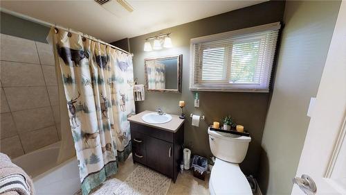 3256 Maple Avenue, Ridgeway, ON - Indoor Photo Showing Bathroom