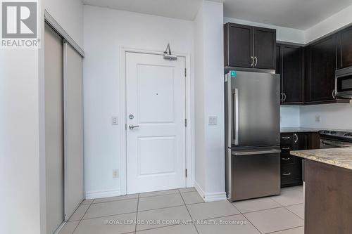 1106 - 7730 Kipling Avenue, Vaughan, ON - Indoor Photo Showing Kitchen