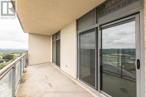 1106 - 7730 Kipling Avenue, Vaughan (Vaughan Grove), ON - Outdoor With Balcony With Exterior