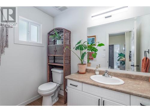 515 Francis Avenue Unit# 3, Kelowna, BC - Indoor Photo Showing Bathroom