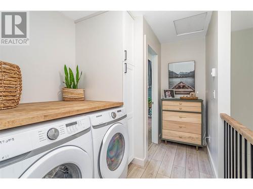 515 Francis Avenue Unit# 3, Kelowna, BC - Indoor Photo Showing Laundry Room