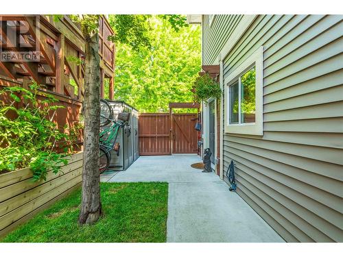 515 Francis Avenue Unit# 3, Kelowna, BC - Outdoor With Exterior