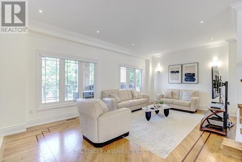 136 Lebovic Campus Drive, Vaughan, ON - Indoor Photo Showing Living Room