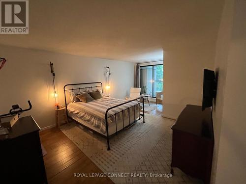 8 - 1008 Falgarwood Drive, Oakville (Iroquois Ridge South), ON - Indoor Photo Showing Bedroom