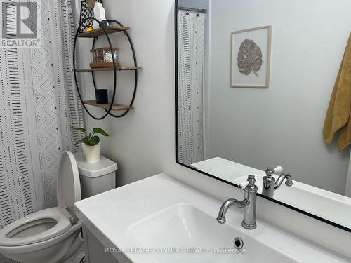 8 - 1008 Falgarwood Drive, Oakville (Iroquois Ridge South), ON - Indoor Photo Showing Bathroom