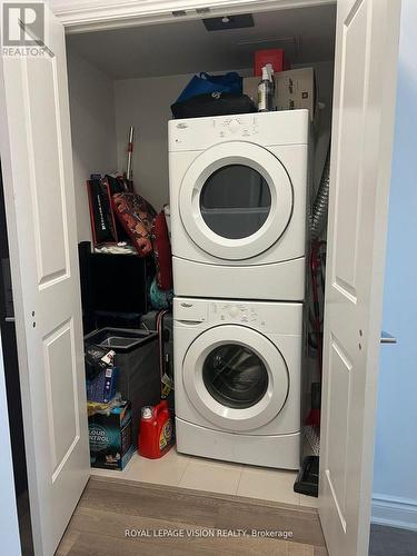 426 - 80 Marine Parade Drive, Toronto (Mimico), ON - Indoor Photo Showing Laundry Room