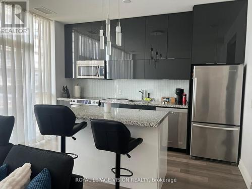 426 - 80 Marine Parade Drive, Toronto (Mimico), ON - Indoor Photo Showing Kitchen With Stainless Steel Kitchen With Upgraded Kitchen