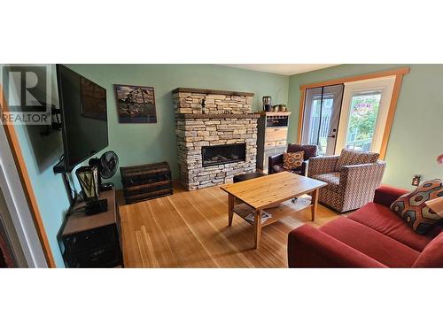 215 Moyie Street, Kimberley, BC - Indoor Photo Showing Living Room With Fireplace