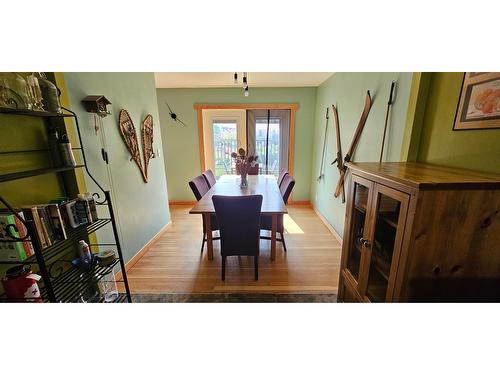 215 Moyie Street, Kimberley, BC - Indoor Photo Showing Dining Room