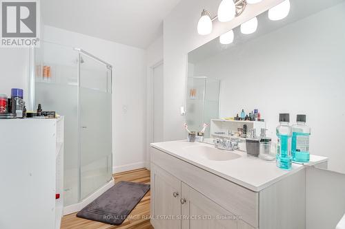 2149 Caroline Street, Burlington (Brant), ON - Indoor Photo Showing Bathroom