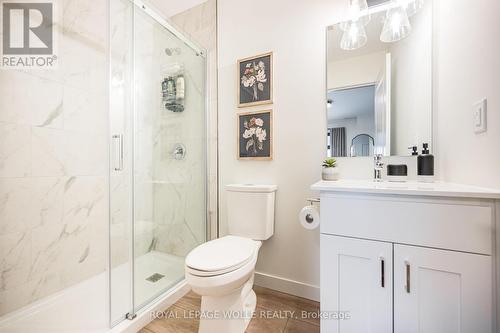 A4 - 405 Myers Road, Cambridge, ON - Indoor Photo Showing Bathroom