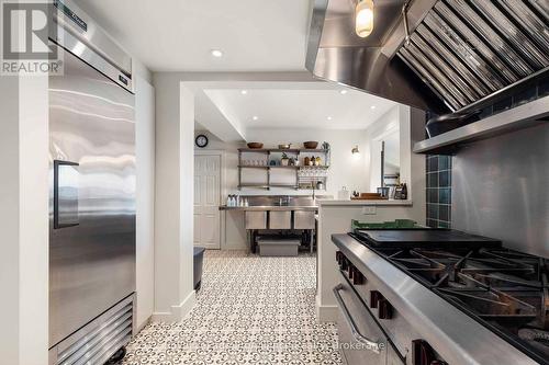 89 Waldo'S Way Lane, Frontenac Islands (The Islands), ON - Indoor Photo Showing Kitchen