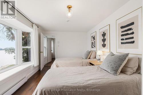 89 Waldo'S Way Lane, Frontenac Islands (The Islands), ON - Indoor Photo Showing Bedroom