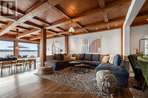 89 Waldo'S Way Lane, Frontenac Islands (The Islands), ON - Indoor Photo Showing Living Room