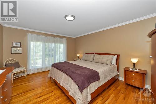 6923 Lakes Park Drive, Greely, ON - Indoor Photo Showing Bedroom