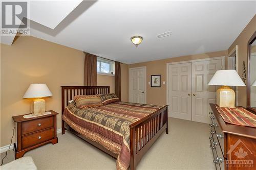 6923 Lakes Park Drive, Greely, ON - Indoor Photo Showing Bedroom