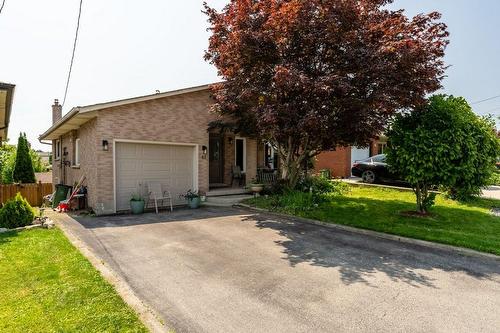 61 Napoli Drive, Hamilton, ON - Outdoor